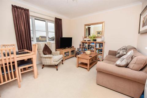 18 Cameron Square, Mitcham, CR4 3SH