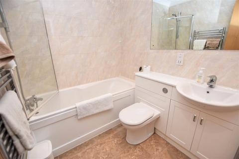 18 Cameron Square, Mitcham, CR4 3SH