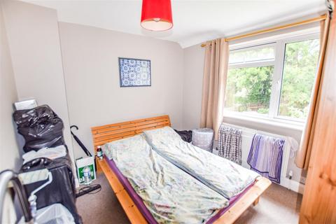 148 Runnymede, London, SW19 2RG