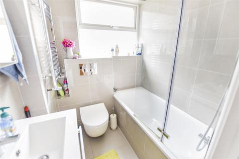 148 Runnymede, London, SW19 2RG