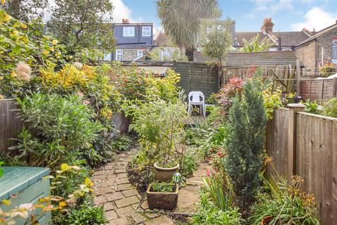 38 Boyd Road, London, SW19 2DG