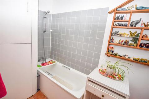 38 Boyd Road, London, SW19 2DG