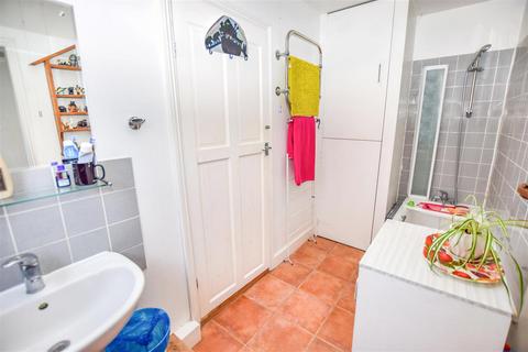 38 Boyd Road, London, SW19 2DG