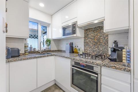 45 Kimble Road, London, SW19 2AU