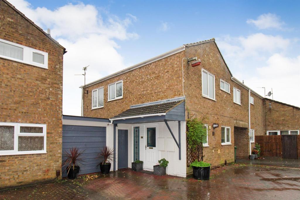 Thetford Close, Corby NN18 4 bed link detached house £215,000