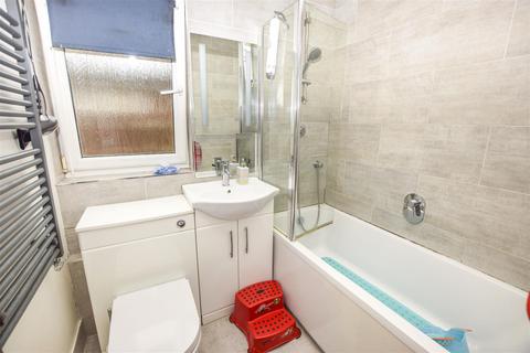 57 Sheldrick Close, London, SW19 2UQ