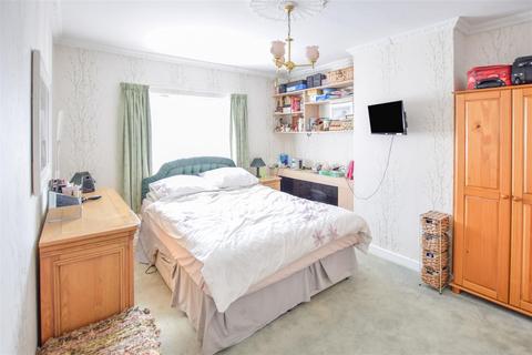 1 Biggin Avenue, Mitcham, CR4 3HN