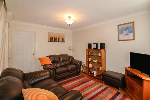 13 Applegarth Close, Corby, NN18 8EU