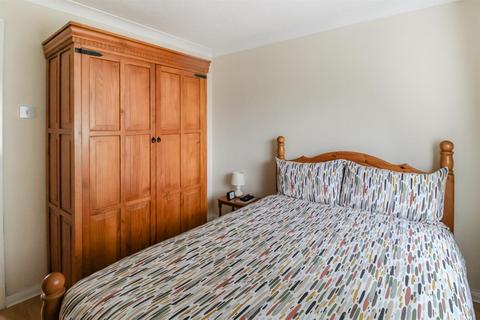13 Applegarth Close, Corby, NN18 8EU