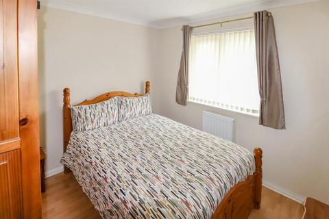 13 Applegarth Close, Corby, NN18 8EU