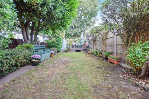 28 Ashtree Avenue, Mitcham, CR4 3DR