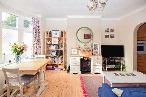 28 Ashtree Avenue, Mitcham, CR4 3DR