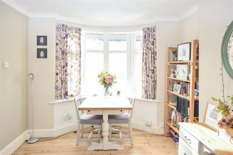 28 Ashtree Avenue, Mitcham, CR4 3DR