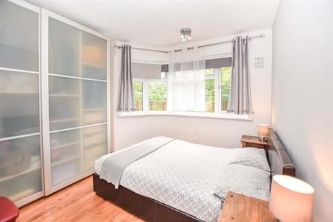27 Windsor Avenue, London, SW19 2RR