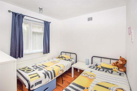 27 Windsor Avenue, London, SW19 2RR