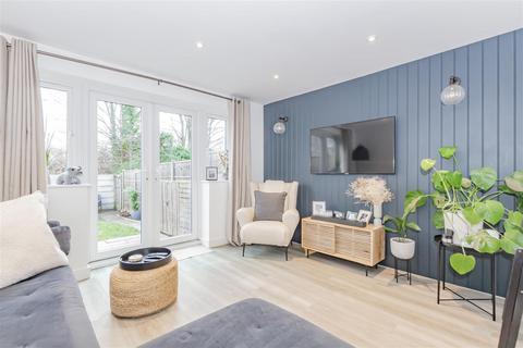 45b Crayford Way, Crayford, Dartford, DA1 4JY