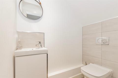 45b Crayford Way, Crayford, Dartford, DA1 4JY