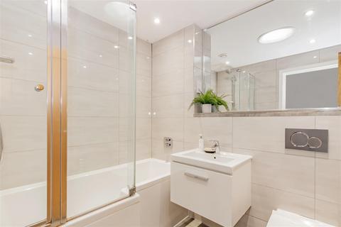 45b Crayford Way, Crayford, Dartford, DA1 4JY