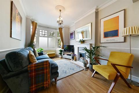 3 Mill Road, London, SW19 2NE