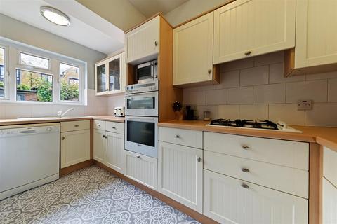 3 Mill Road, London, SW19 2NE