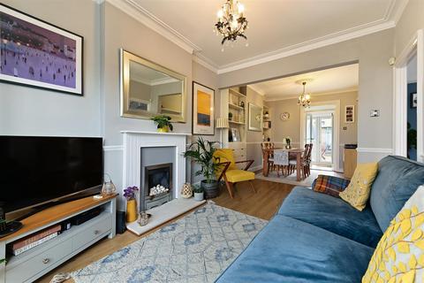 3 Mill Road, London, SW19 2NE