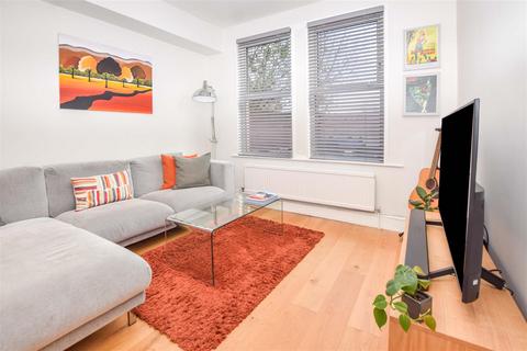 25 Miles Road, Mitcham, CR4 3DA