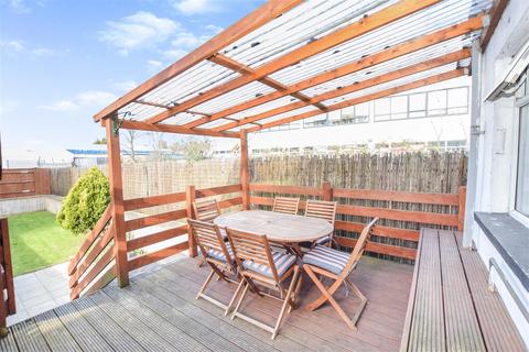 25 Miles Road, Mitcham, CR4 3DA
