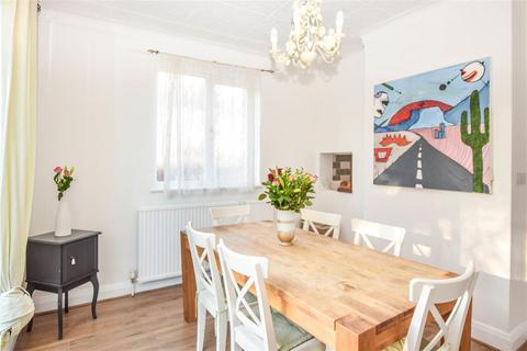 10 Lewis Road, Mitcham, CR4 3DE