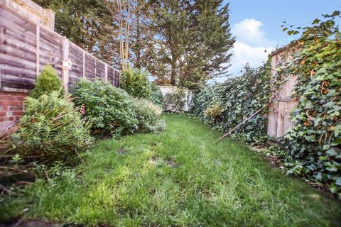 10 Lewis Road, Mitcham, CR4 3DE