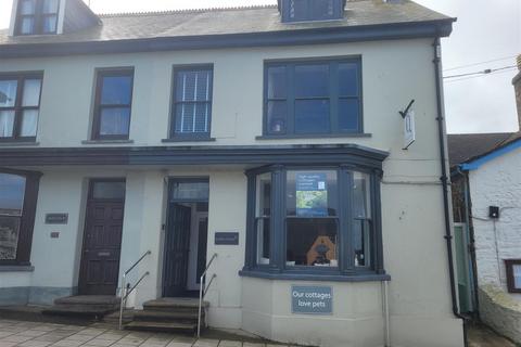 Retail property (high street) to rent, 18a Cross Square, St. Davids