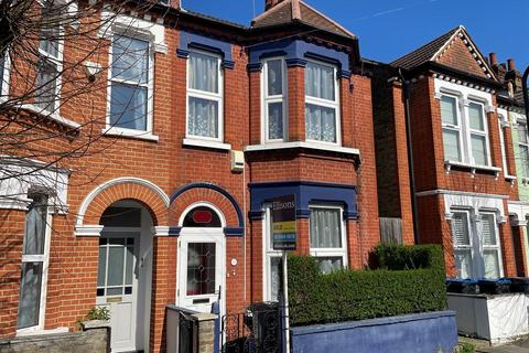 32 Warren Road, London, SW19 2HX