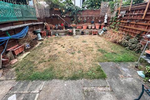 32 Warren Road, London, SW19 2HX