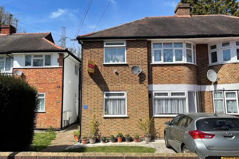 174 Runnymede, London, SW19 2RG