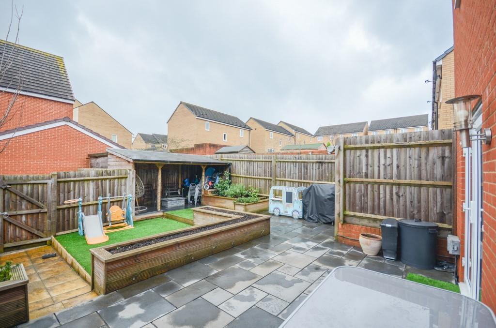 Rear garden pic 2.jpg