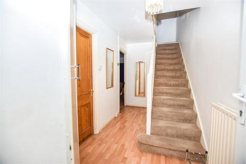 12 Fleming Mead, Mitcham, CR4 3LU