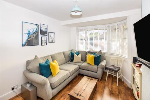 60 Runnymede, London, SW19 2PQ