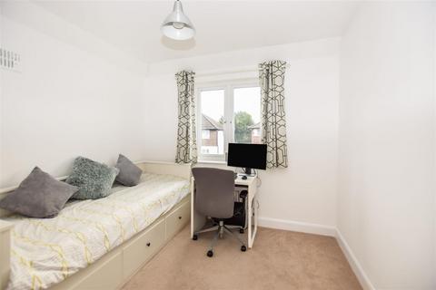 60 Runnymede, London, SW19 2PQ