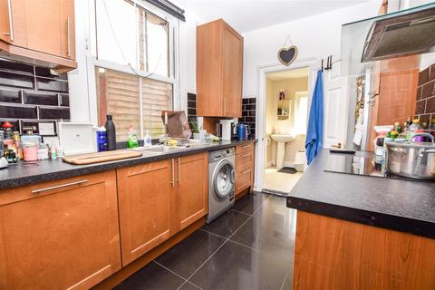 1 bedroom flat for sale - Devonshire Road, Colliers Wood SW19