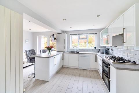 18 Oswestry Close, Redditch, B97 5QE