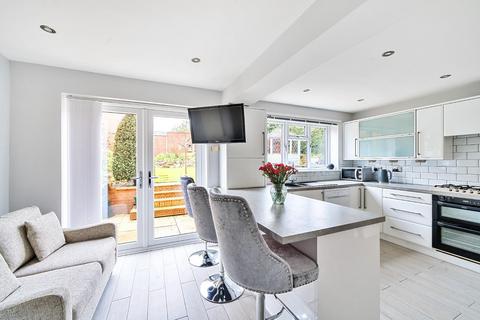 18 Oswestry Close, Redditch, B97 5QE