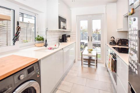 41 Miles Road, Mitcham, CR4 3DA