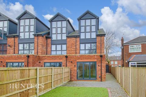 4 bedroom townhouse for sale, Medlock Road, Woodhouses, Failsworth