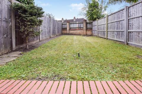 12 Tyrrell Square, Mitcham, CR4 3SD