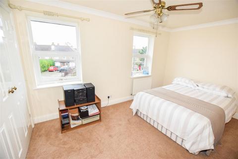 12 Tyrrell Square, Mitcham, CR4 3SD