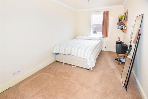 12 Tyrrell Square, Mitcham, CR4 3SD