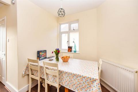 67 Kimble Road, London, SW19 2AU