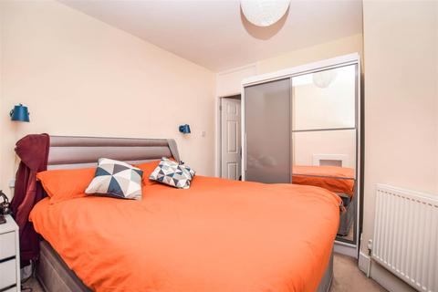 67 Kimble Road, London, SW19 2AU