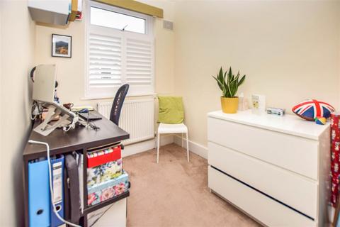 67 Kimble Road, London, SW19 2AU