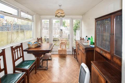10 Warren Road, London, SW19 2HX