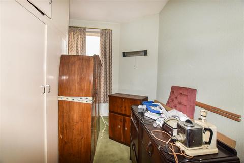 10 Warren Road, London, SW19 2HX